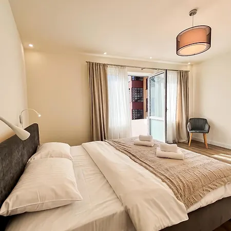 La Teatru - 2bd Near Theatre And Old Town Apartament *