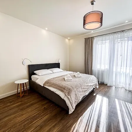 La Teatru - 2bd Near Theatre And Old Town Brasov