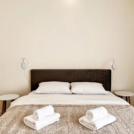 La Teatru - 2bd Near Theatre And Old Town * Brasov