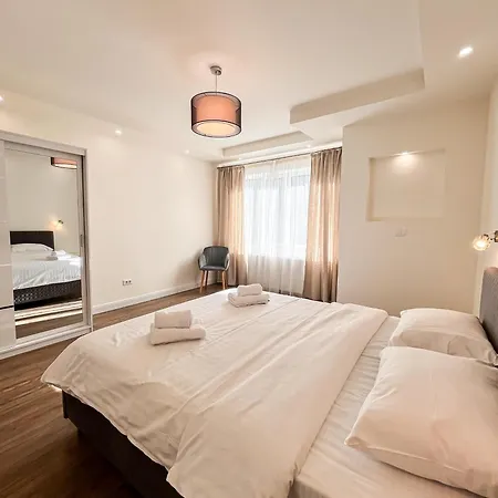 La Teatru - 2bd Near Theatre And Old Town Apartment *