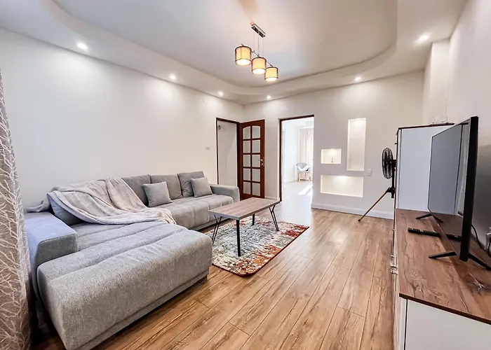 La Teatru - 2bd Near Theatre And Old Town *