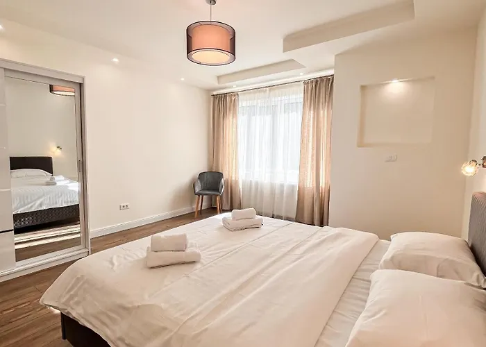 La Teatru - 2bd Near Theatre And Old Town Apartment *